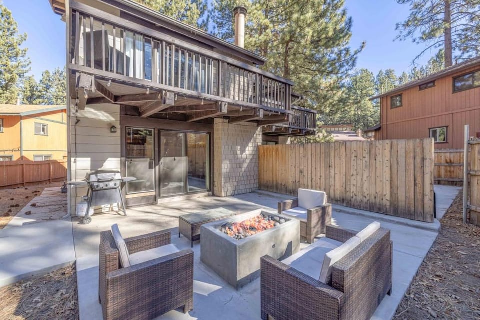 New Summit House Slopes, Lake, Village, Yard, AC House in Big Bear