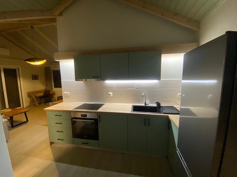 Kitchen or kitchenette, Living room
