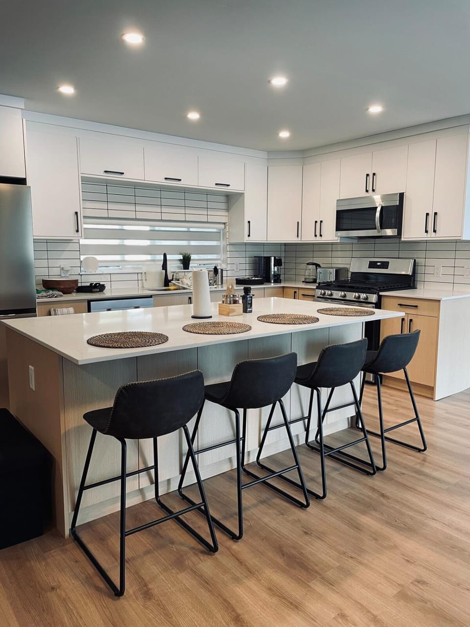 Castle BNB 2025 Apartment in Vancouver Island