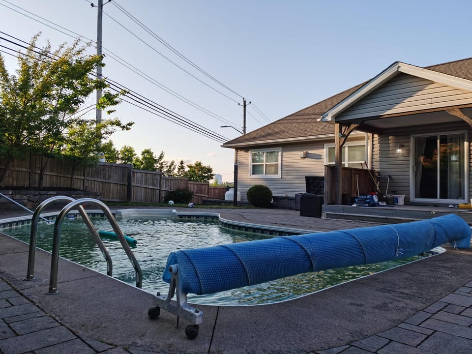 Pool view, Swimming pool