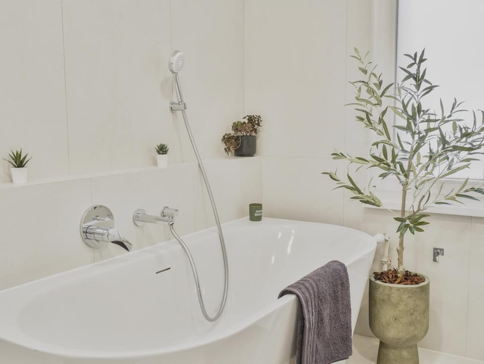 Bathroom, Bath