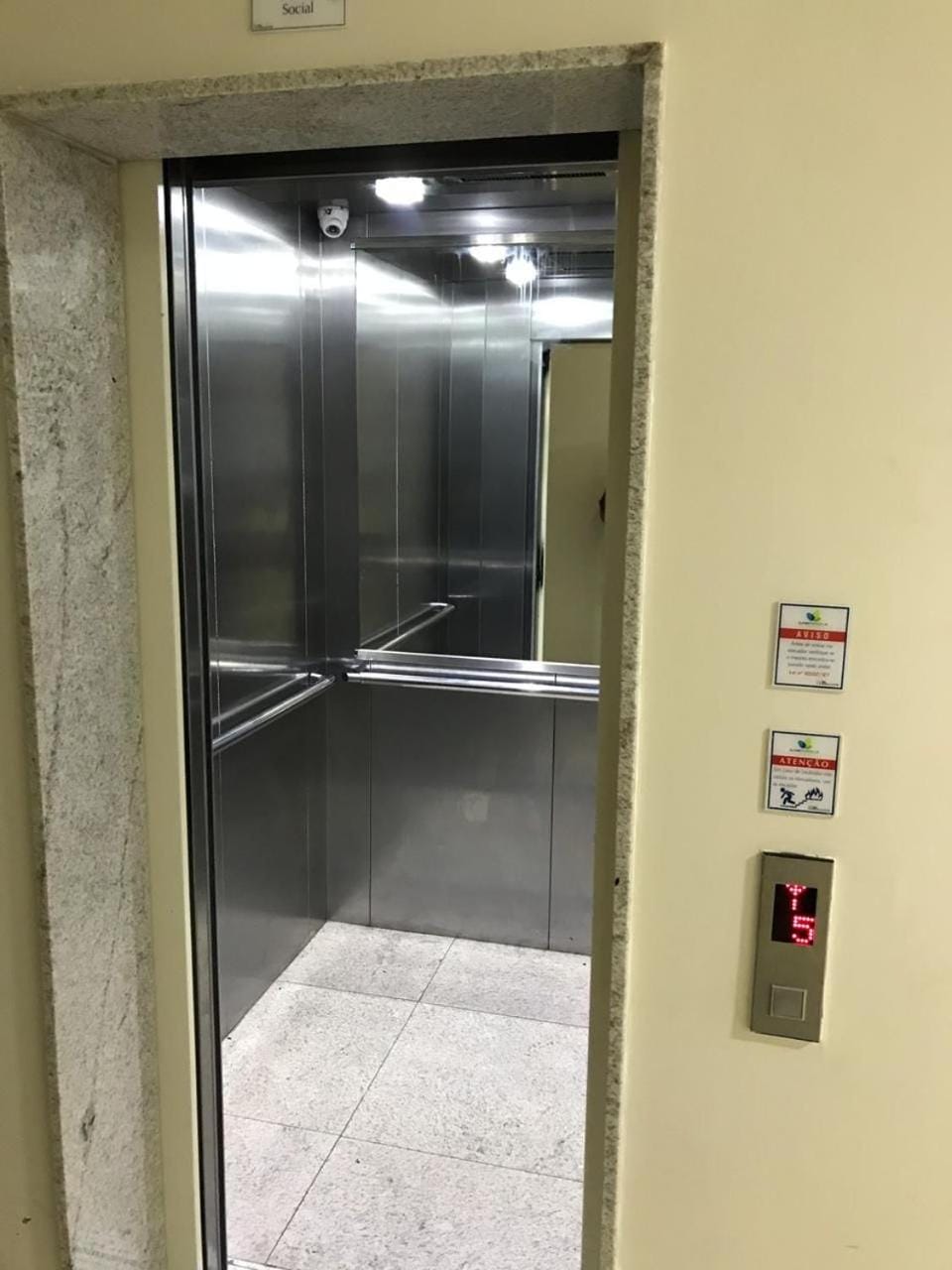 Belíssimo apartamento em condomínio bem localizado Apartment in São Luís