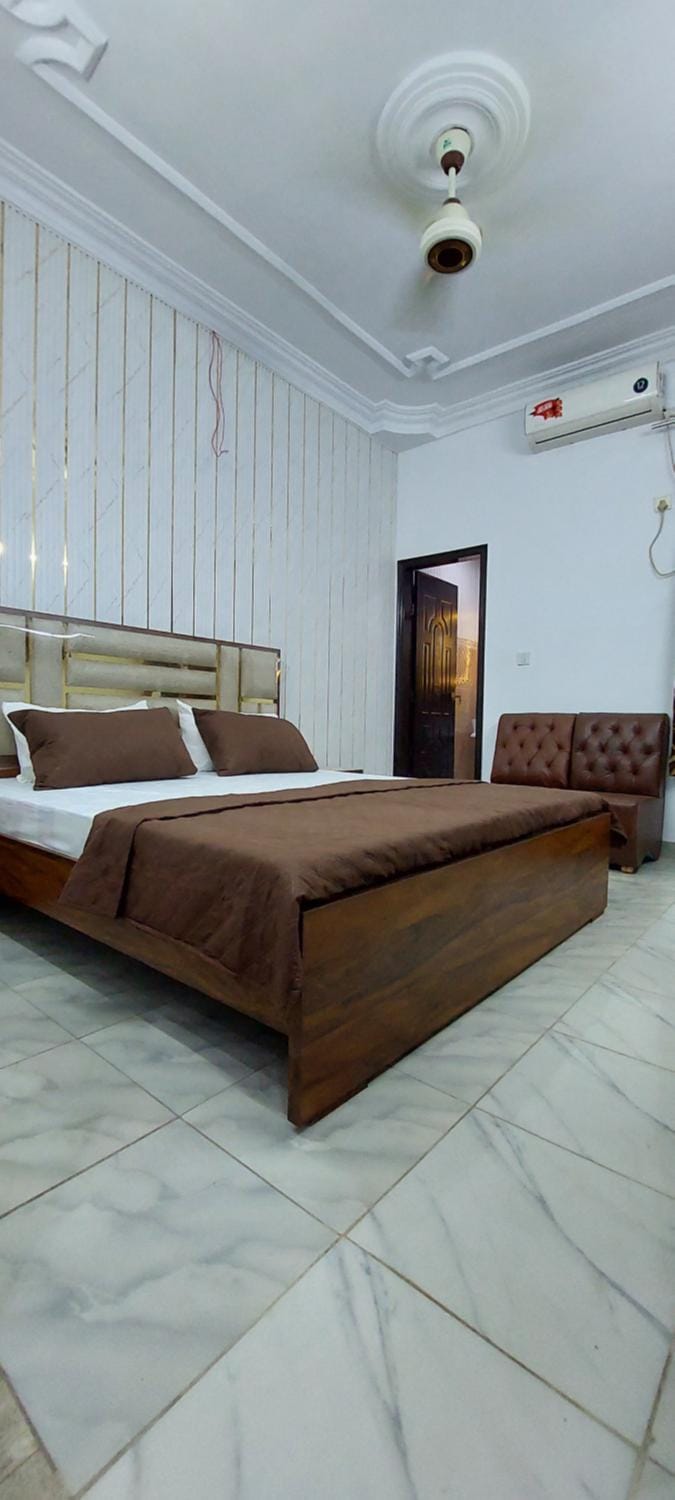 Second Home 3BR Entire Place Gulshan Iqbal blk 10 House in Karachi