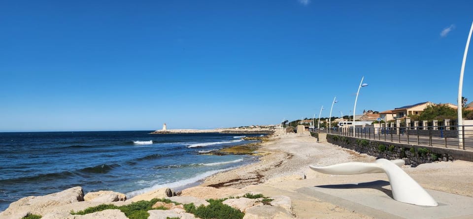 Nearby landmark, Beach