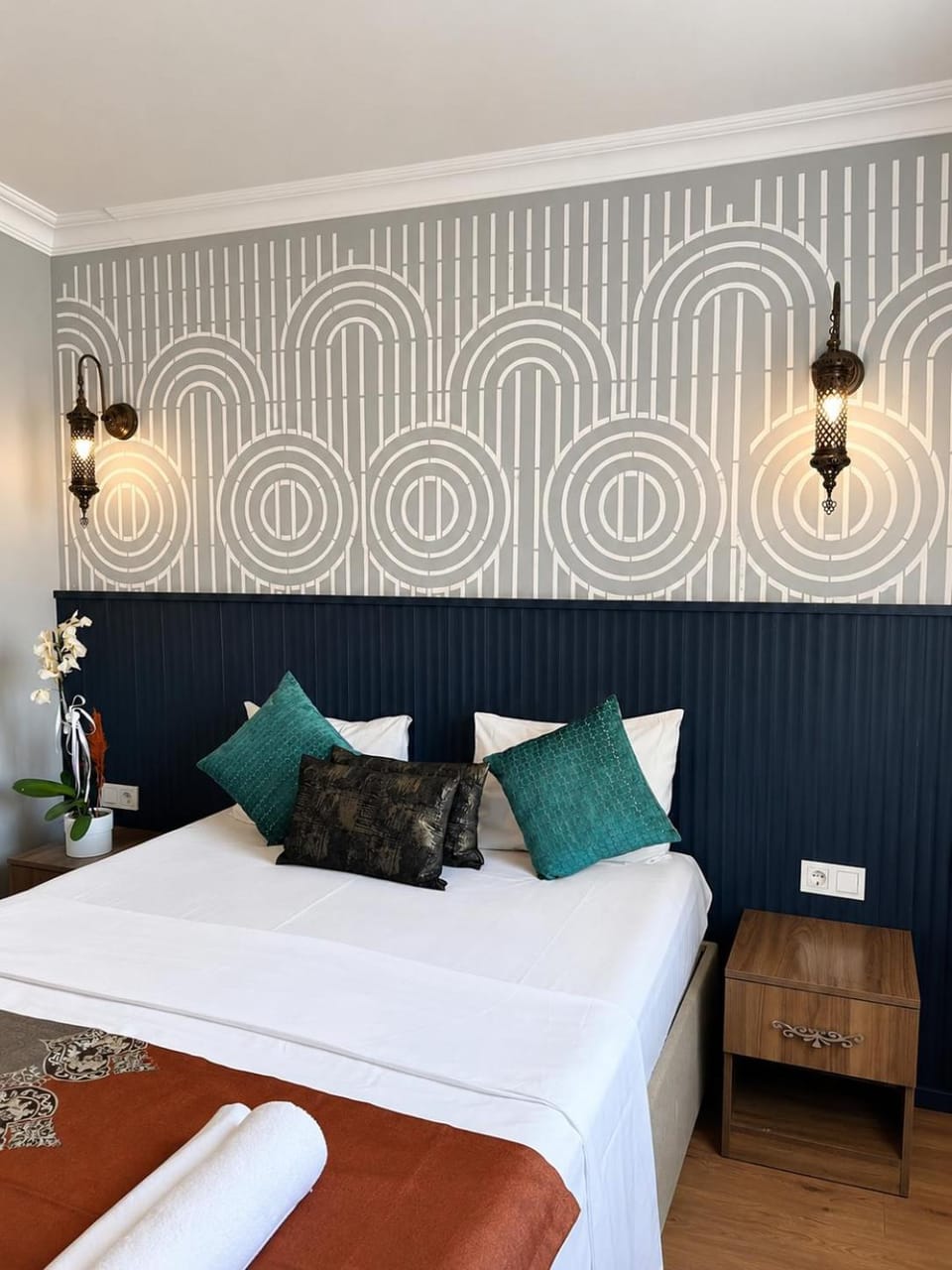 Bed, Photo of the whole room, Bedroom