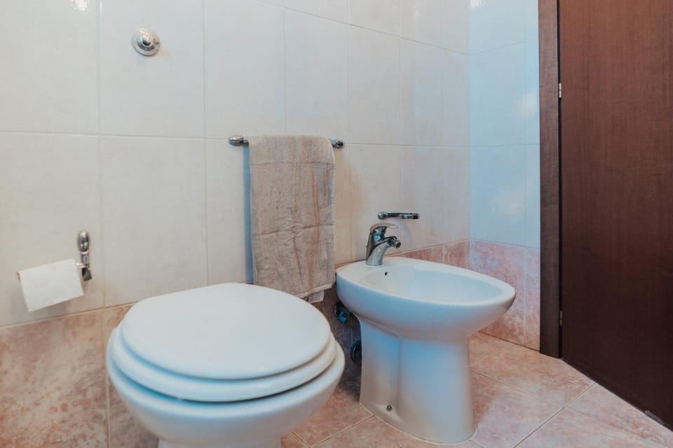 Bathroom, bidet
