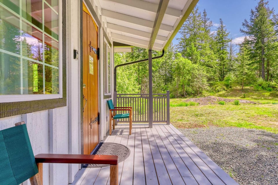 Off-Grid Bungalow Cabin Private Ranch Sleeps 8 Cabin in Anacortes