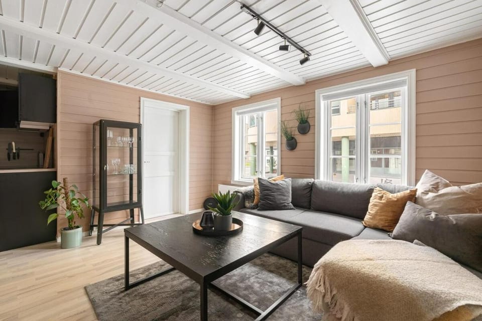 Red Polar House Apartment in Tromso