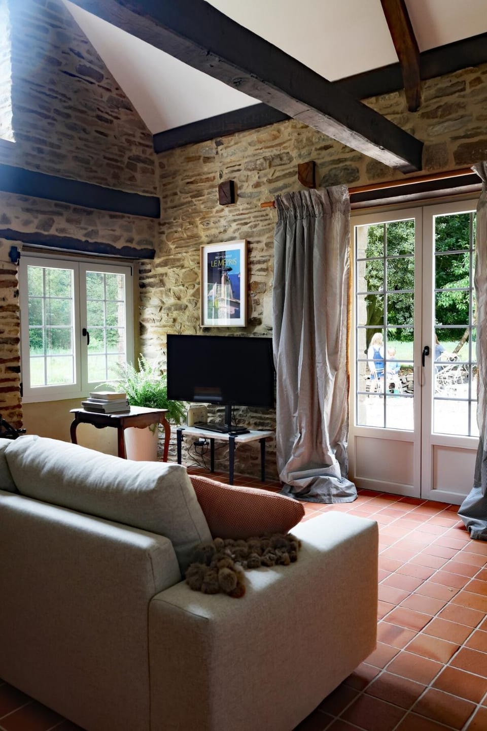 Communal lounge/ TV room, Living room, Seating area