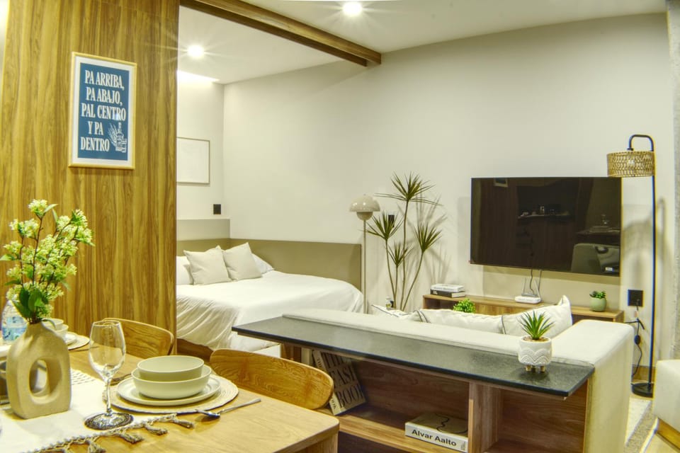 TV and multimedia, Living room, Photo of the whole room, Bedroom