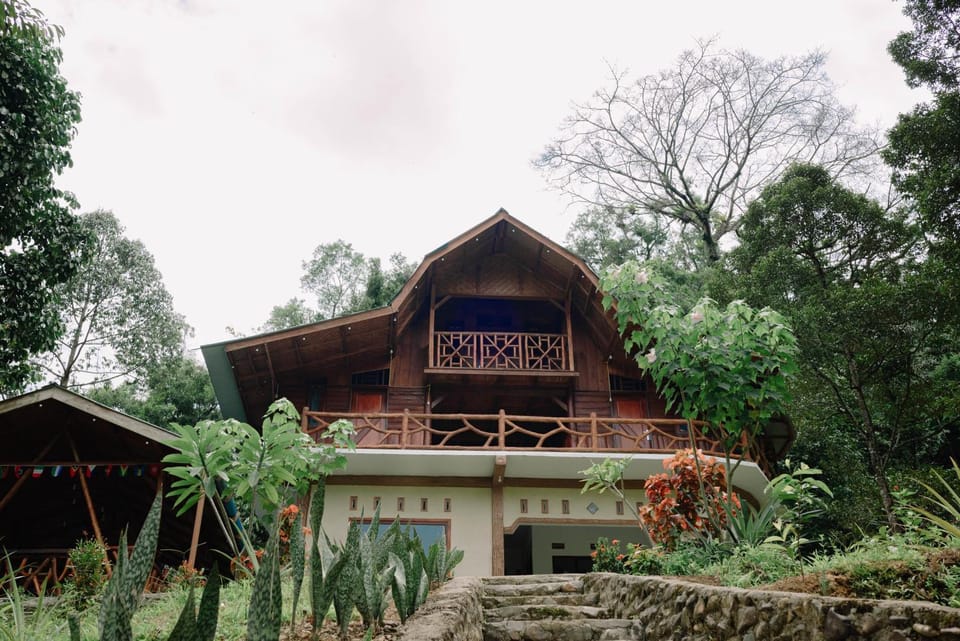 Bukit Lawang - Butu Kapal Rimba House Bed and Breakfast in Indonesia
