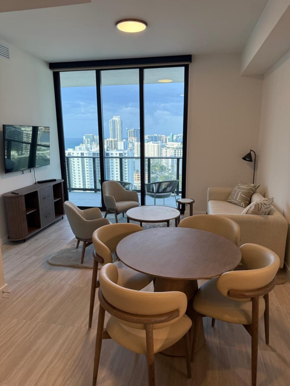 New 1Bed 1 bath Ocean view Apartment in Miami Beach