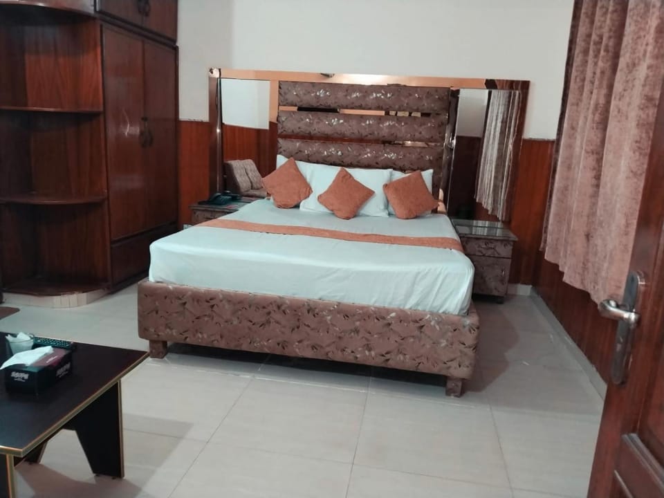 Bed, Bedroom, wardrobe