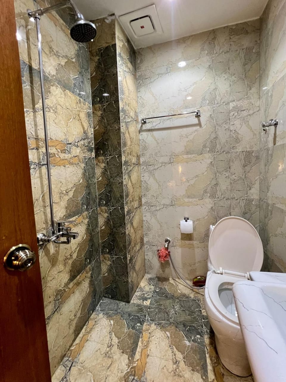 Chic Chamber 2BHK Bahria Town P7 - Self Check-in Apartment in Islamabad Capital Territory