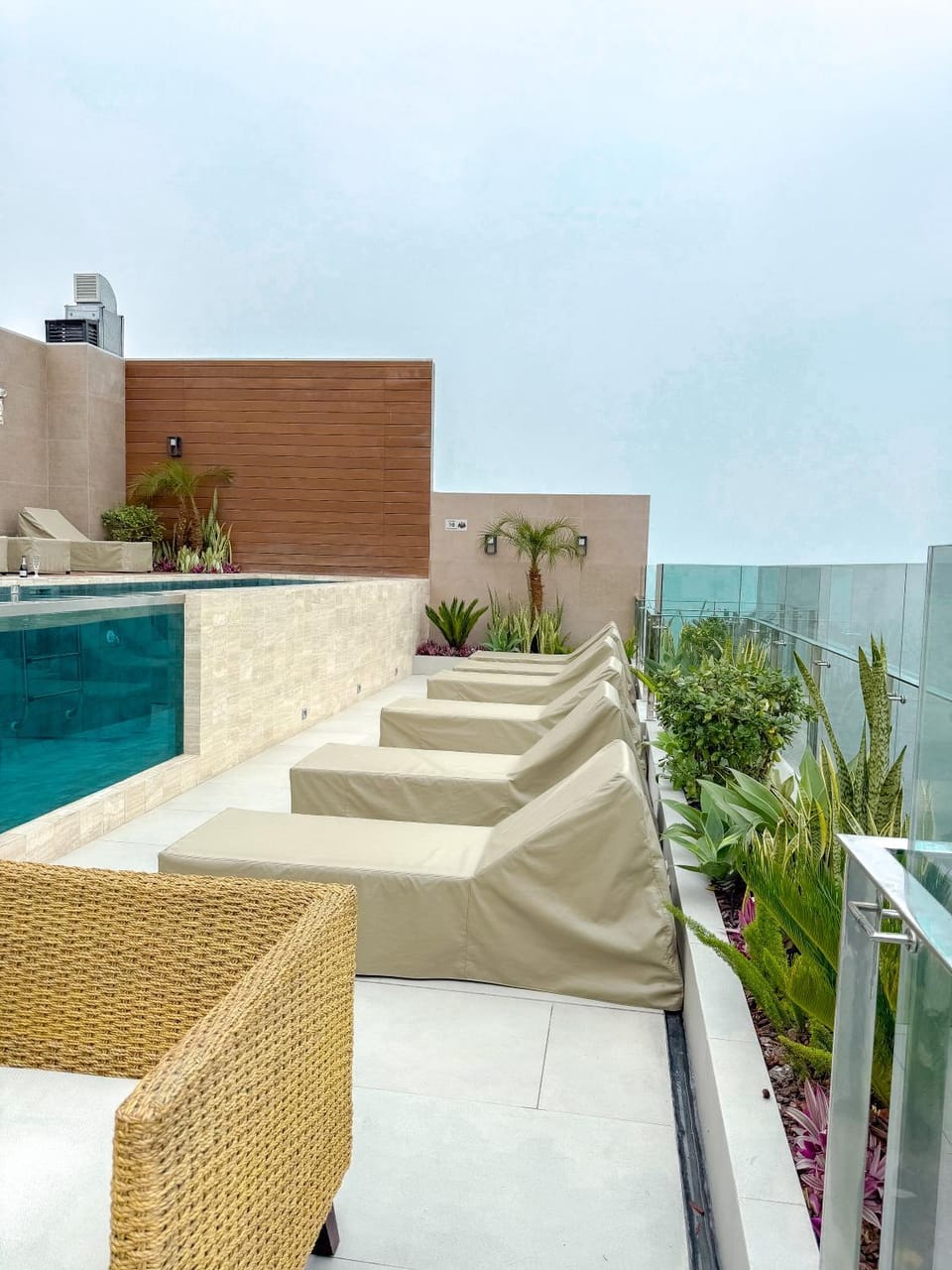View (from property/room), Sea view, Swimming pool