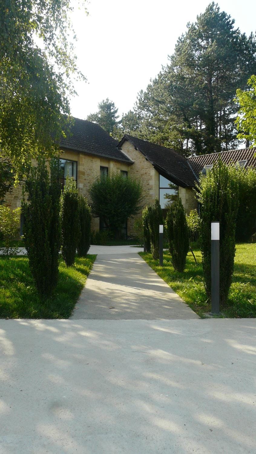 Property building, Day