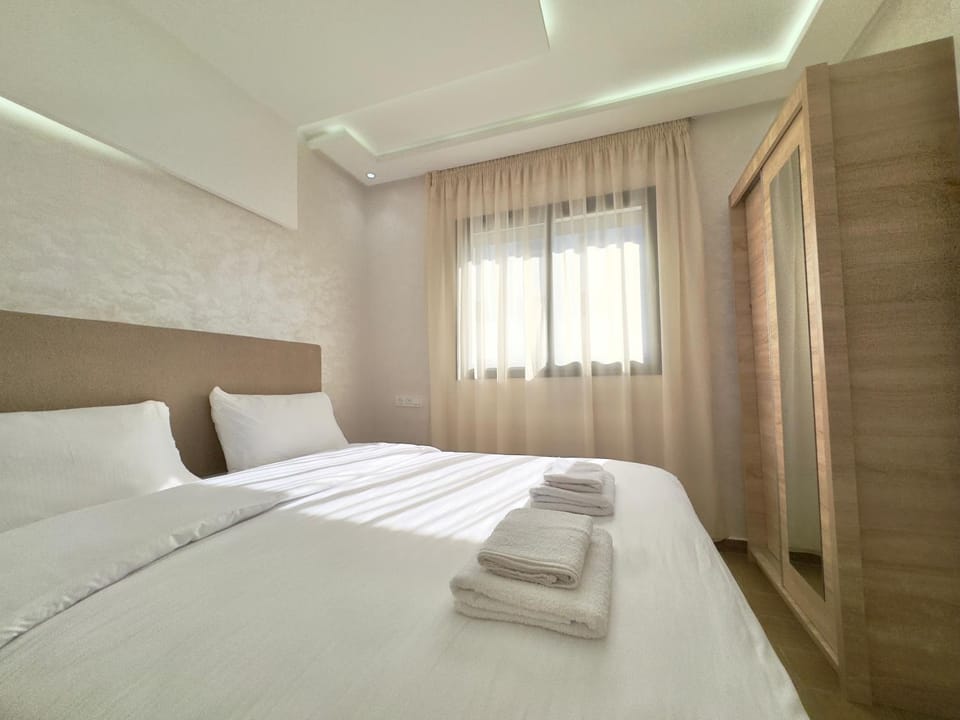 Bed, Photo of the whole room, Bedroom, towels, wardrobe