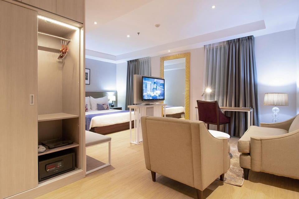 Living room, Photo of the whole room