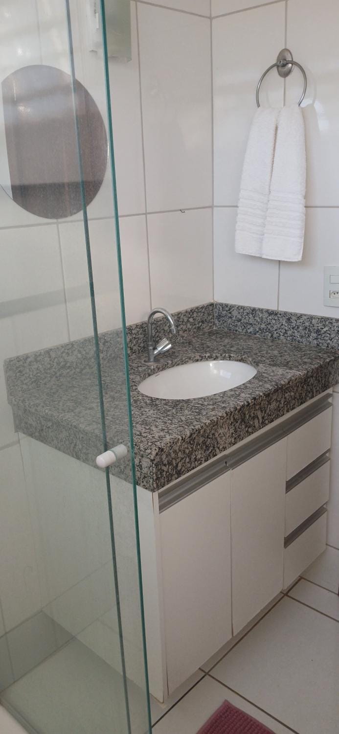 Hospedaria em Lagoa - Residencial Cota - Quartos Campground/ 
RV Resort in State of São Paulo