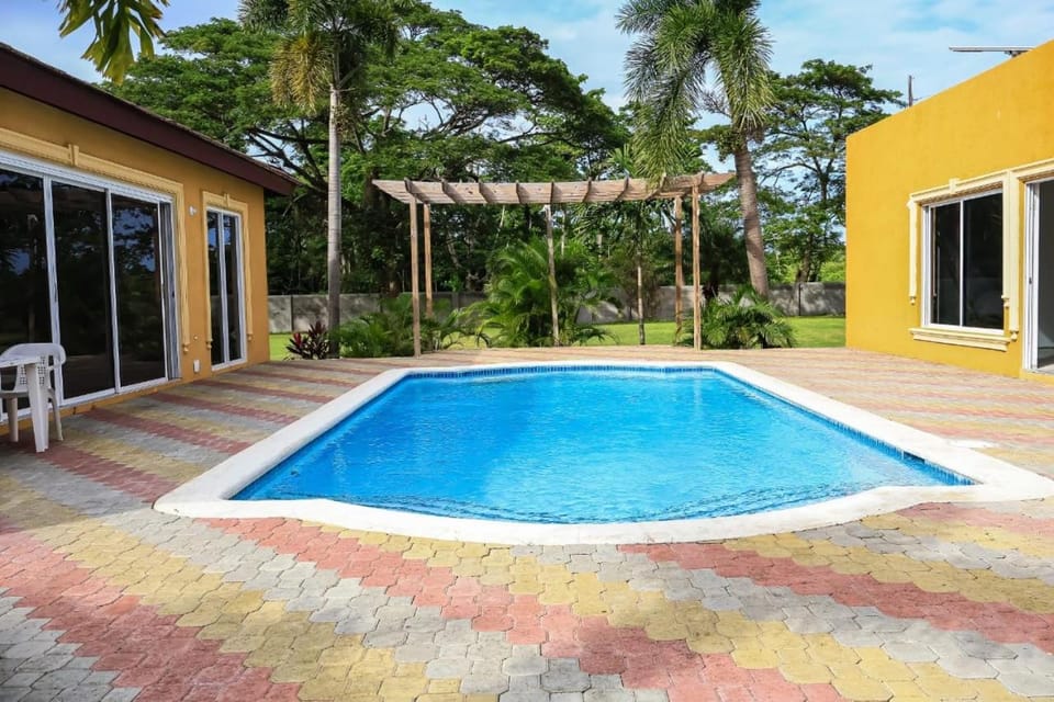 Serenity Escape Apt 3 Apartment in Runaway Bay
