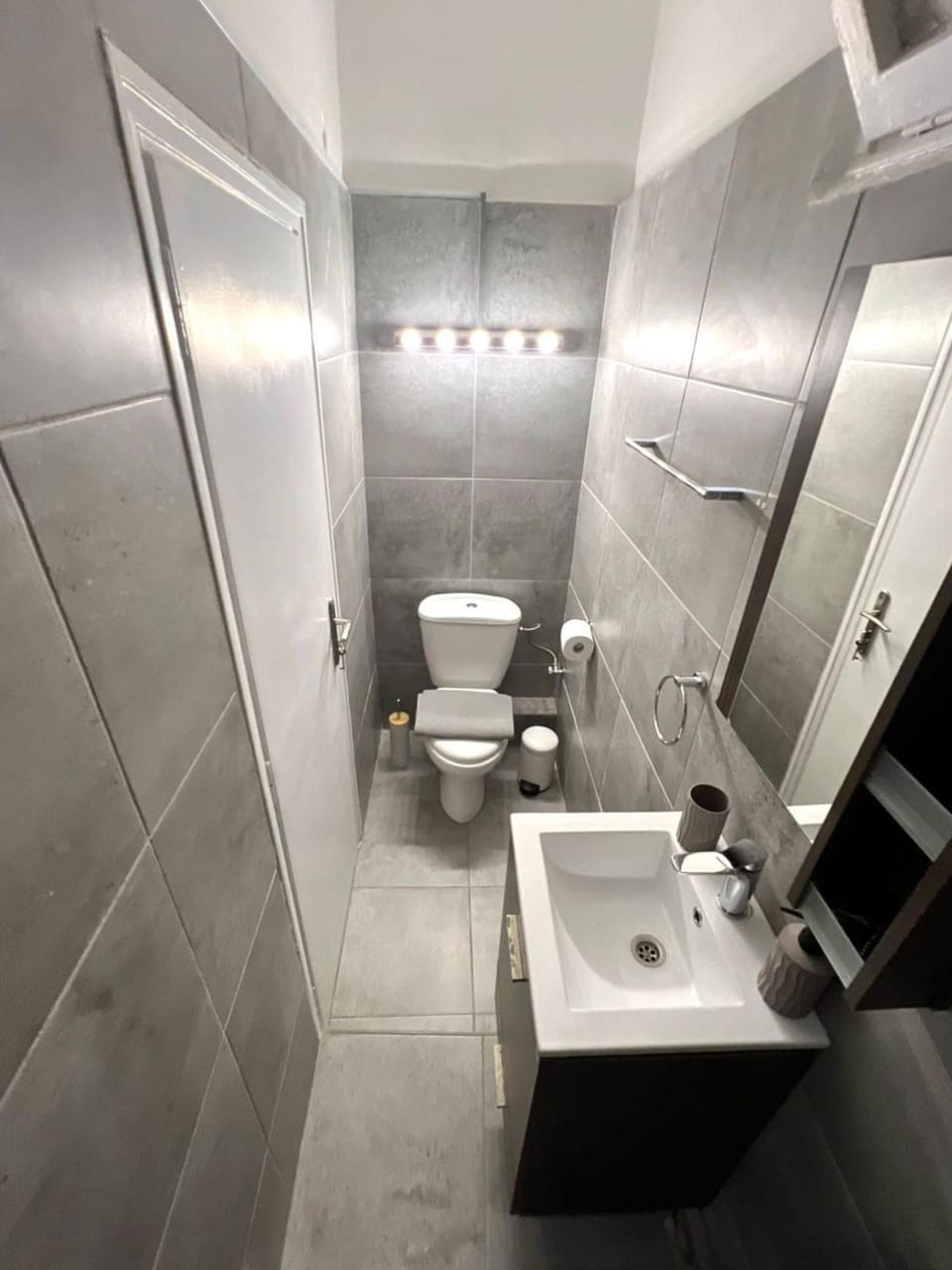 The Artist's Nook - Syntagma Escape Apartment in Plaka