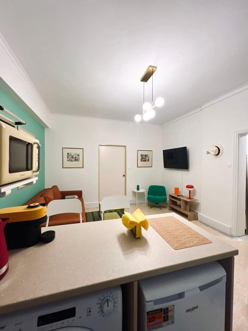 The Artist's Nook - Syntagma Escape Apartment in Plaka