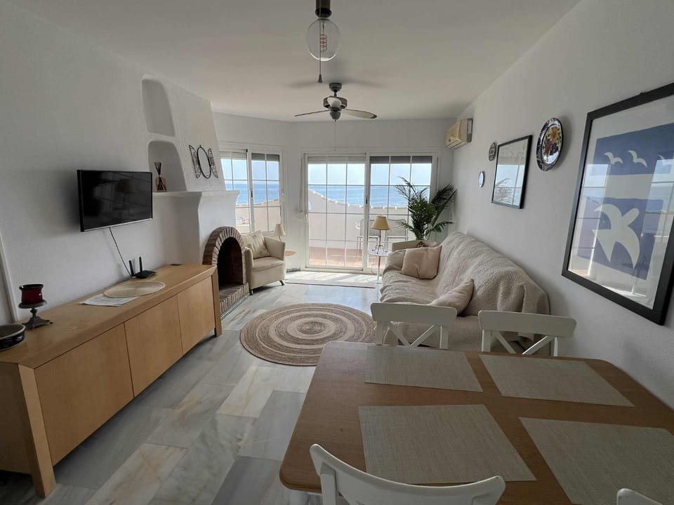 Living room, Sea view