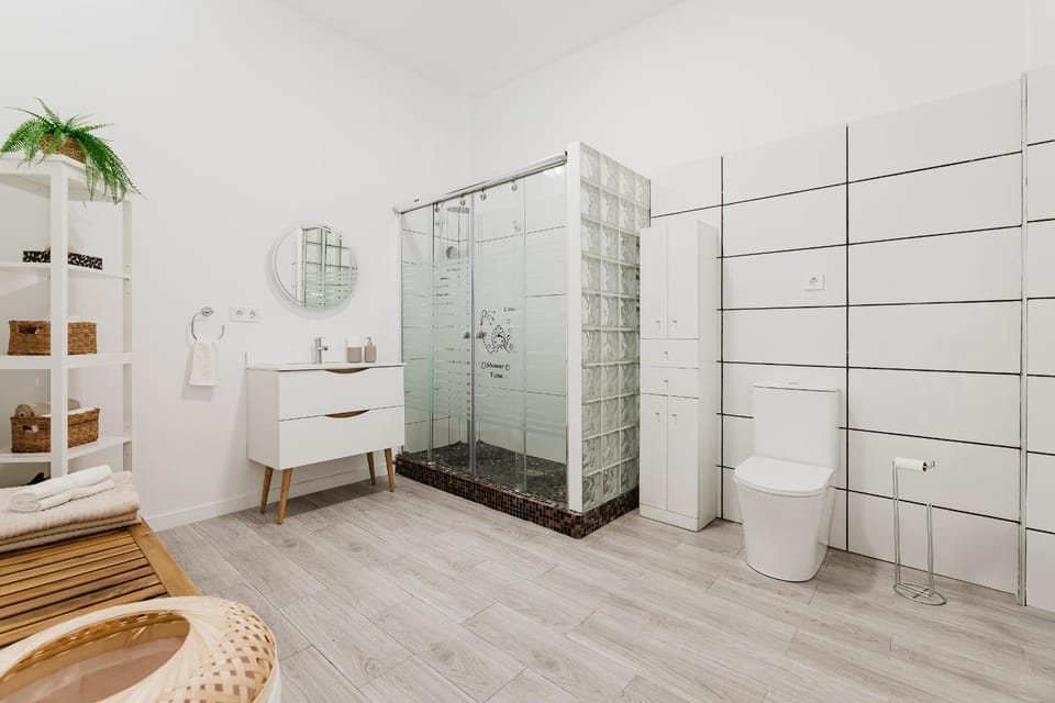 Shower, Bathroom