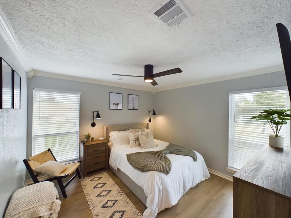 Bed, Bedroom