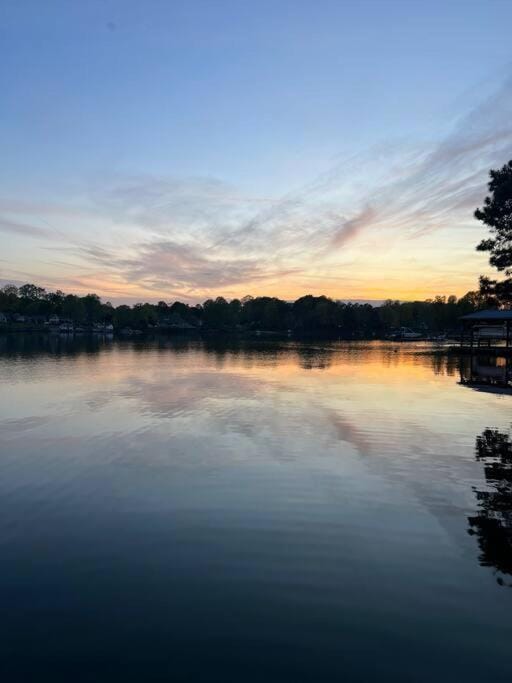 Lake Norman Cove House in Lake Norman