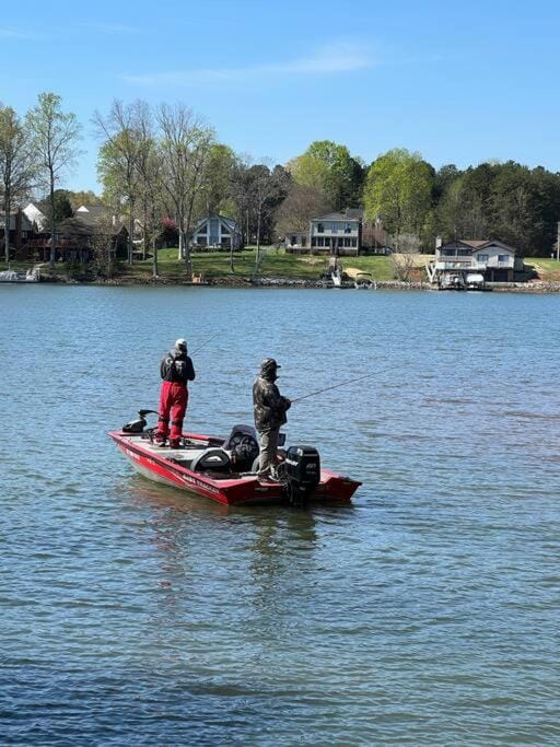 Lake Norman Cove House in Lake Norman