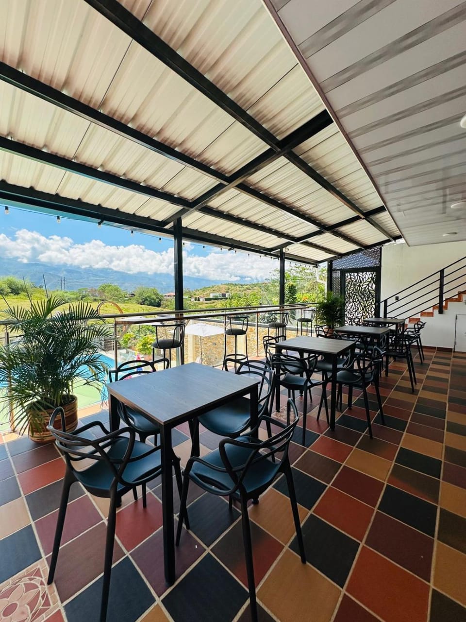 Restaurant/places to eat, Day, Natural landscape, View (from property/room), Balcony/Terrace, Banquet/Function facilities, Seating area, Dining area, Mountain view