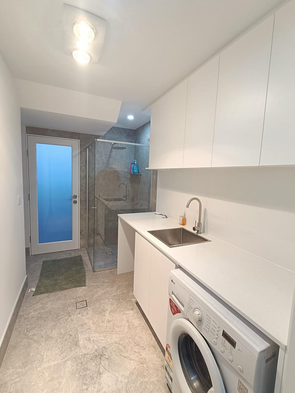 Superior Twin Room in Spacious and Modern Home - NR10 Vacation rental in Merrylands