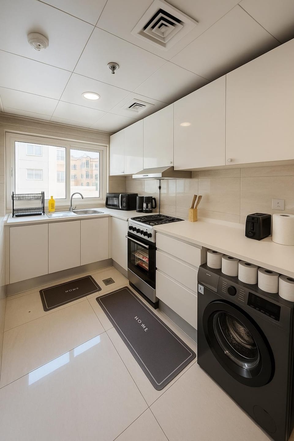 Premium 1BR, 2 Bath, Walk to Circle Mall, Pool & Gym Apartment in Dubai
