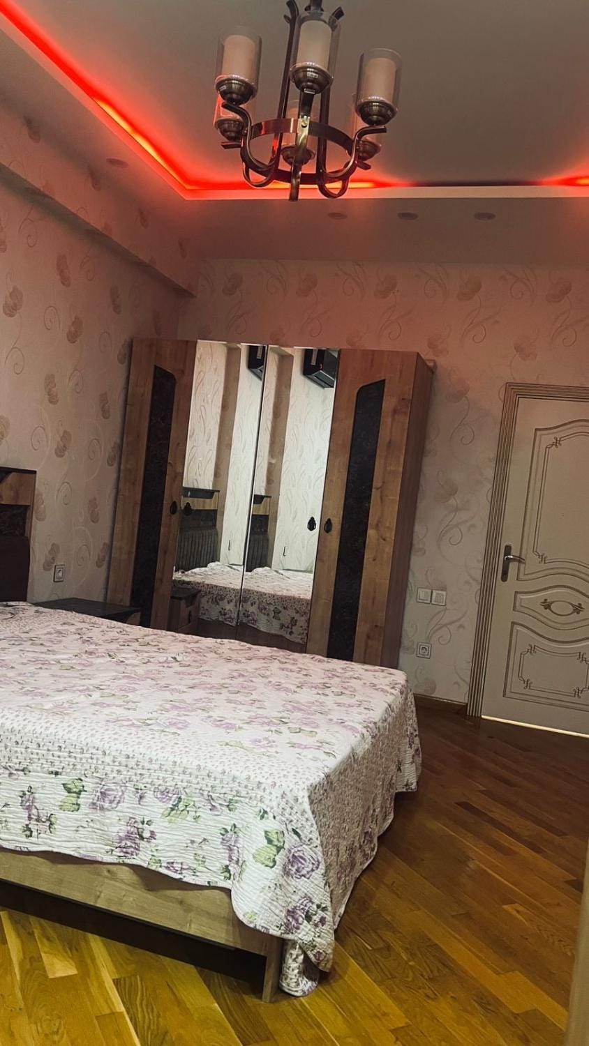 Elegant Home with Classic Touc Apartment in Baku
