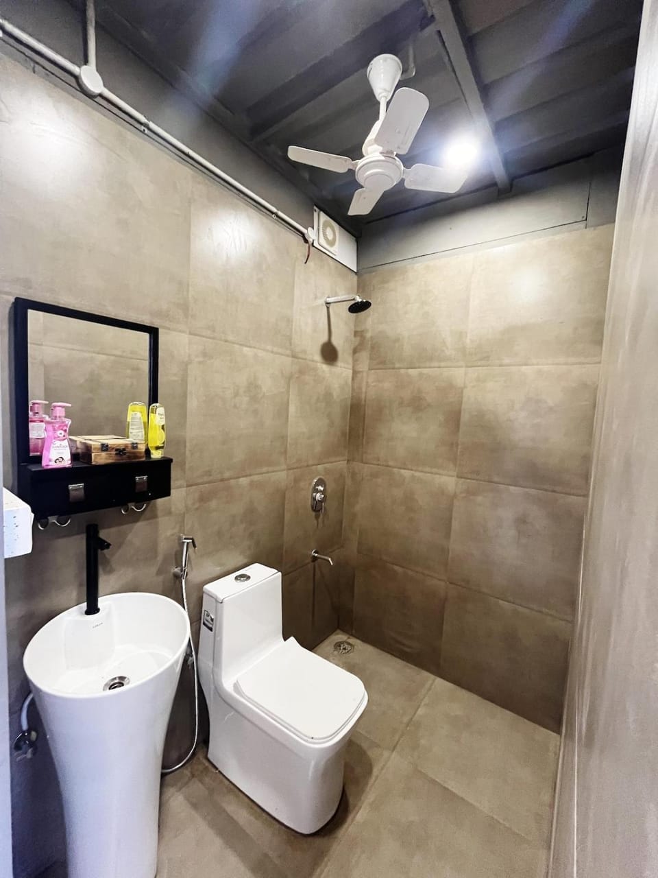 Shower, Toilet, Bathroom, bidet