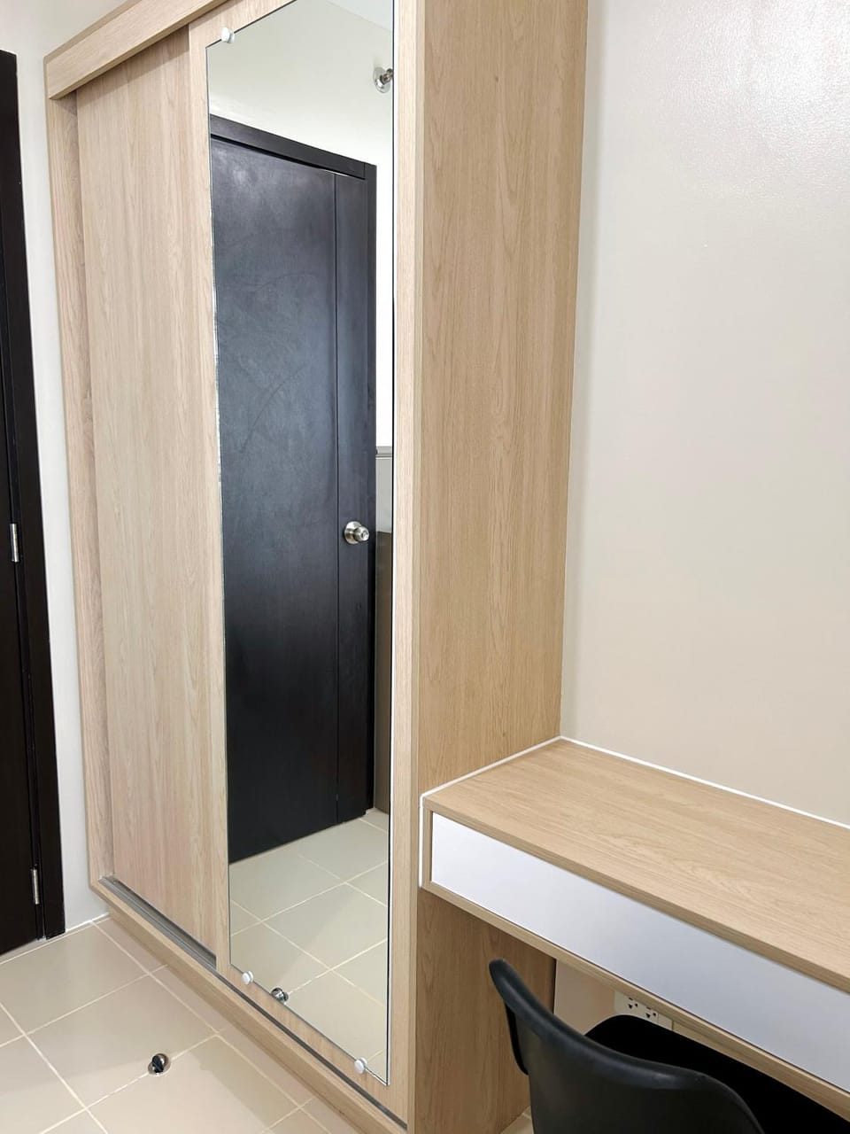 Bedroom, wardrobe