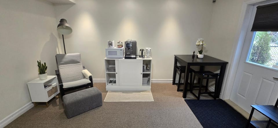 Cozy Basement Suite House in Halifax