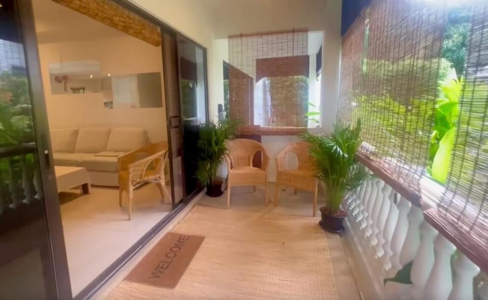 Patio, Balcony/Terrace, Seating area