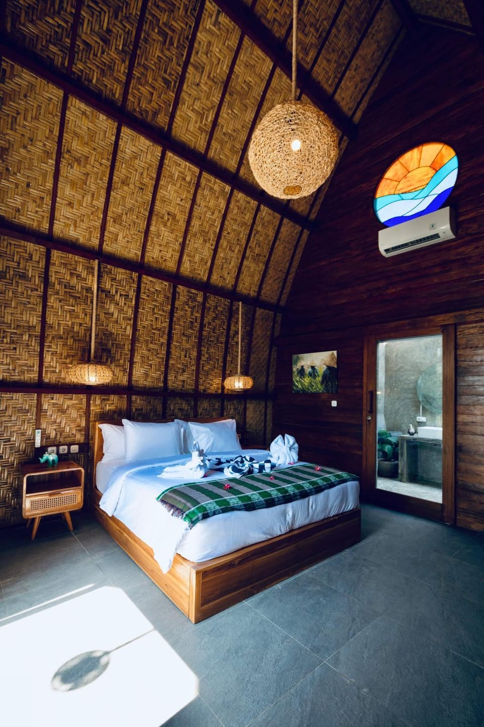 Bed, Photo of the whole room, Bedroom