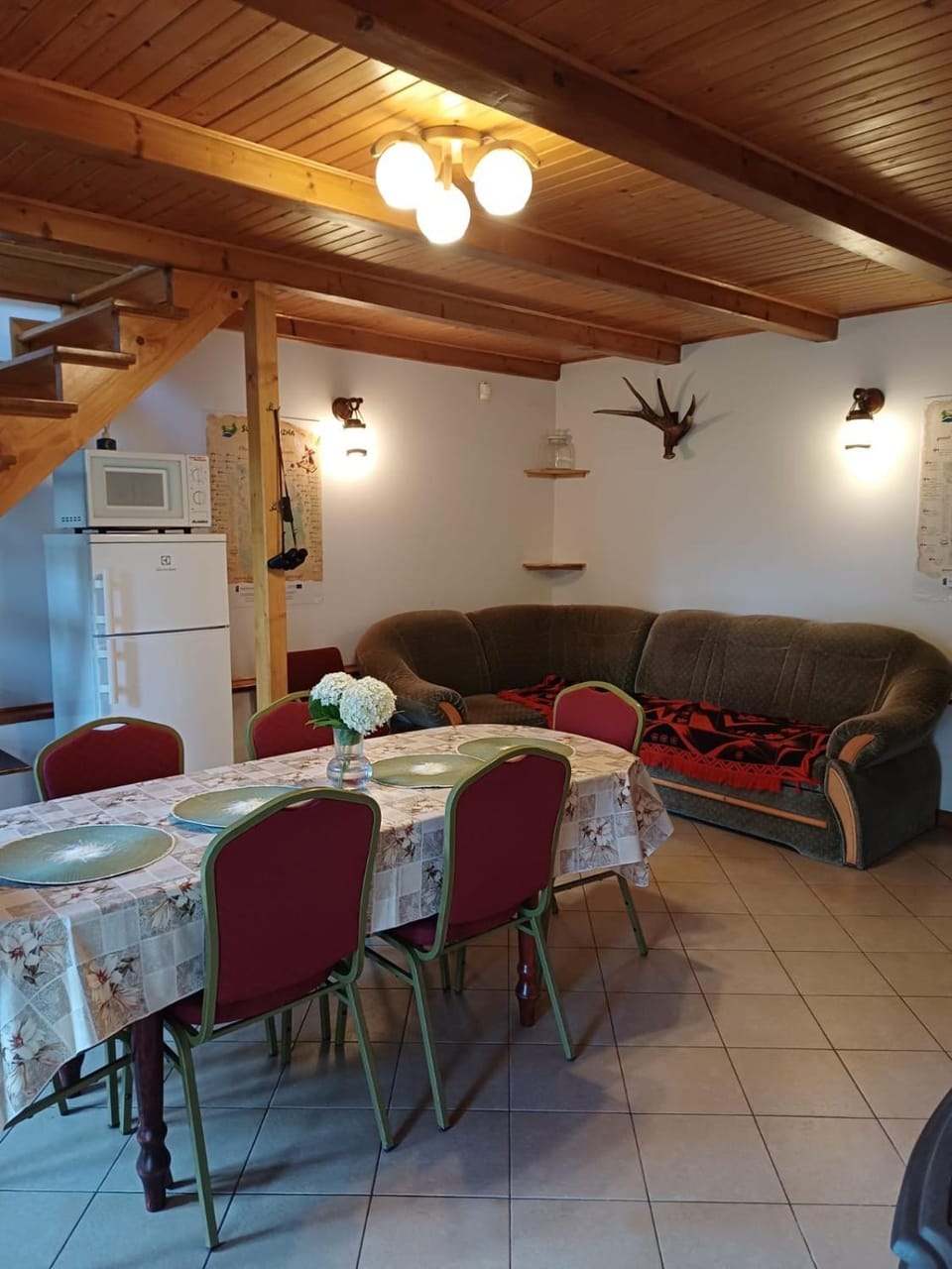 Communal lounge/ TV room