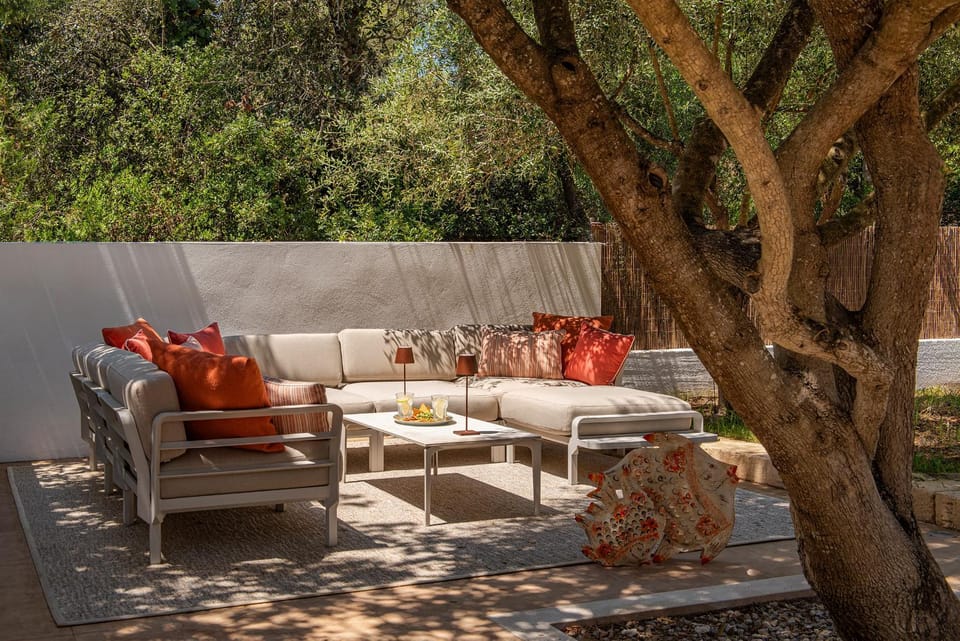 Patio, Spring, Day, Garden, Living room, Seating area, Dining area, Garden view