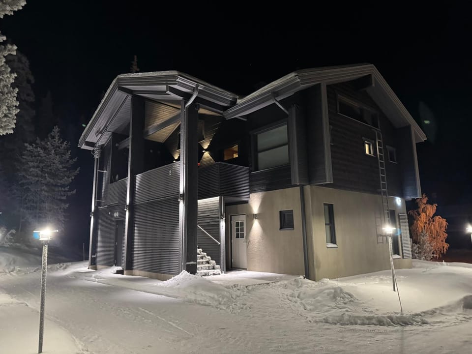 Property building, Winter