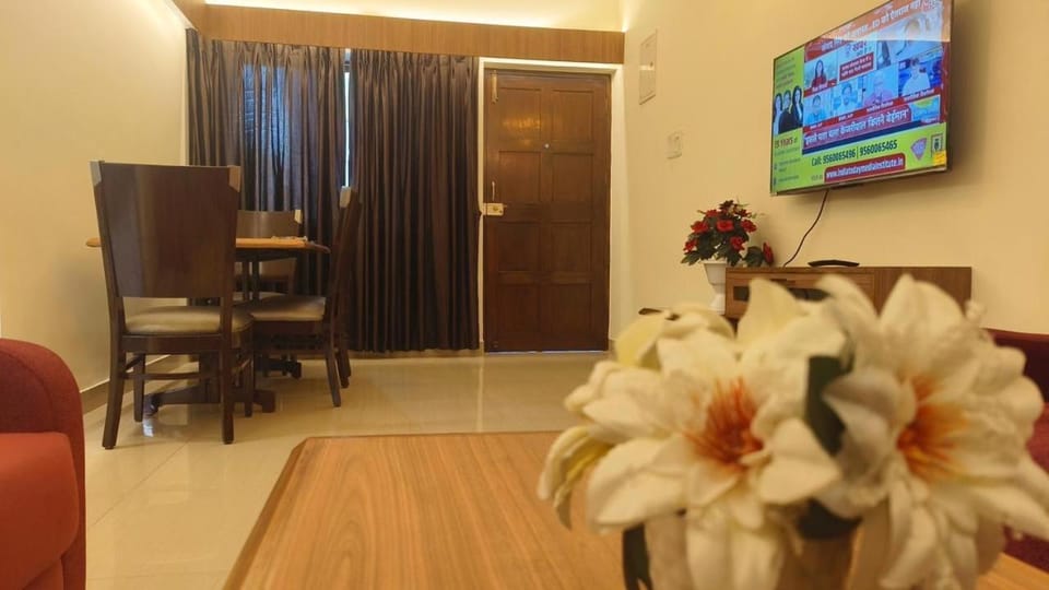 Communal lounge/ TV room