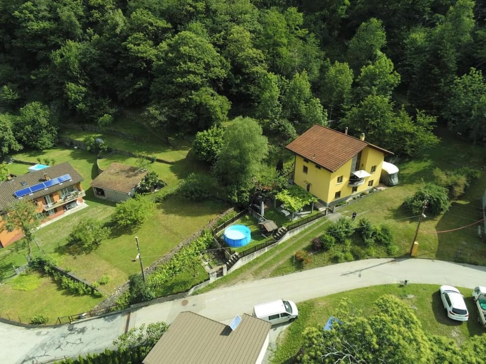 Property building, Neighbourhood, Bird's eye view, Street view