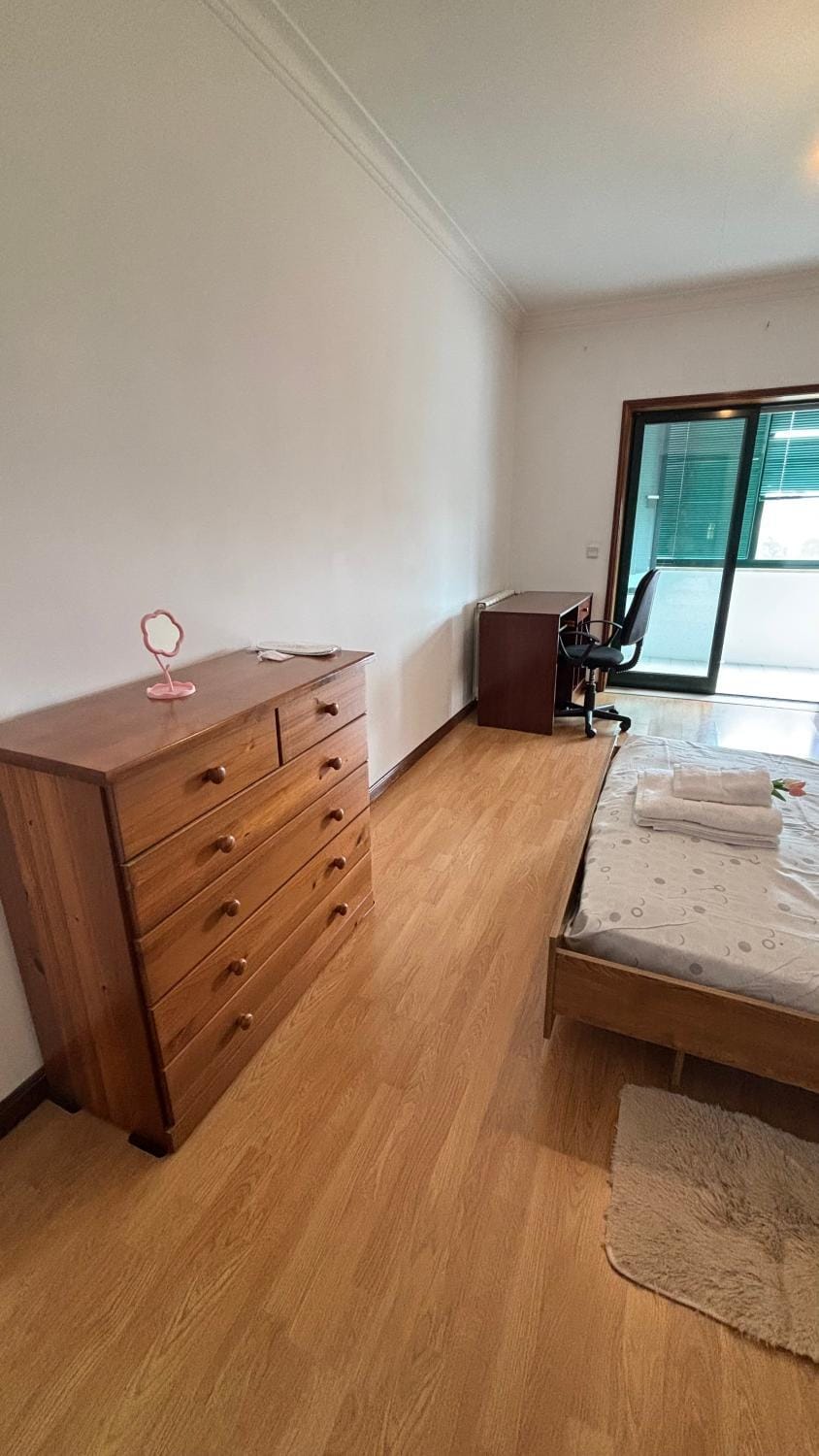 Quarto duplo com varanda no centro de Viseu Vacation rental in Portugal