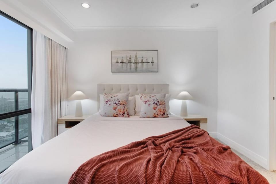 Style Comfort 1BR CarPark Tennis Gym 16th Flr Apartment in Auckland