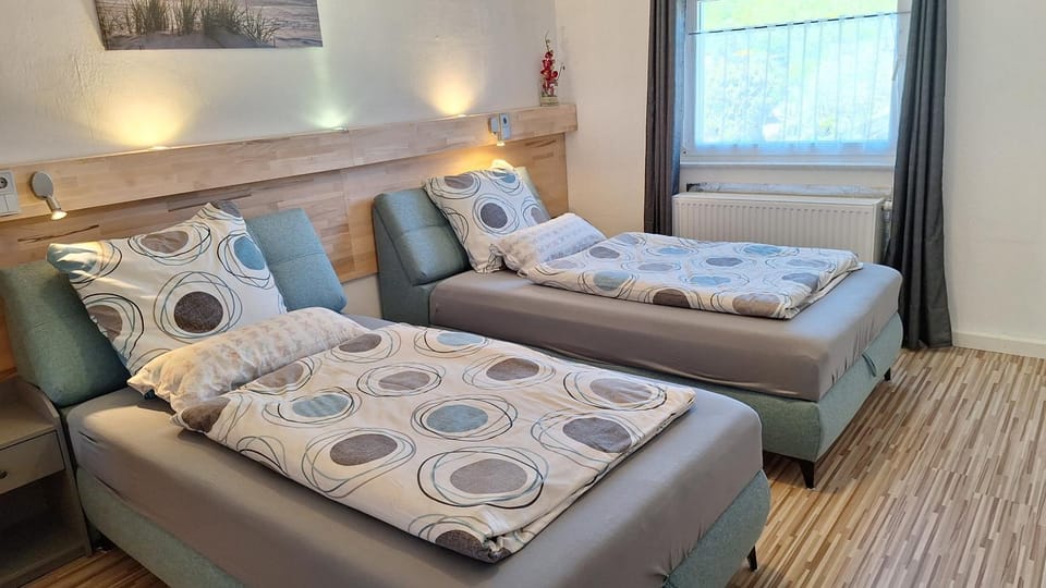 NEU Ganze Wohnung Boxspringbett & Gartenzugang Apartment in Rhineland-Palatinate