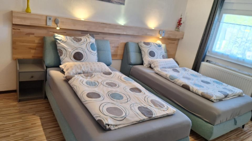 NEU Ganze Wohnung Boxspringbett & Gartenzugang Apartment in Rhineland-Palatinate