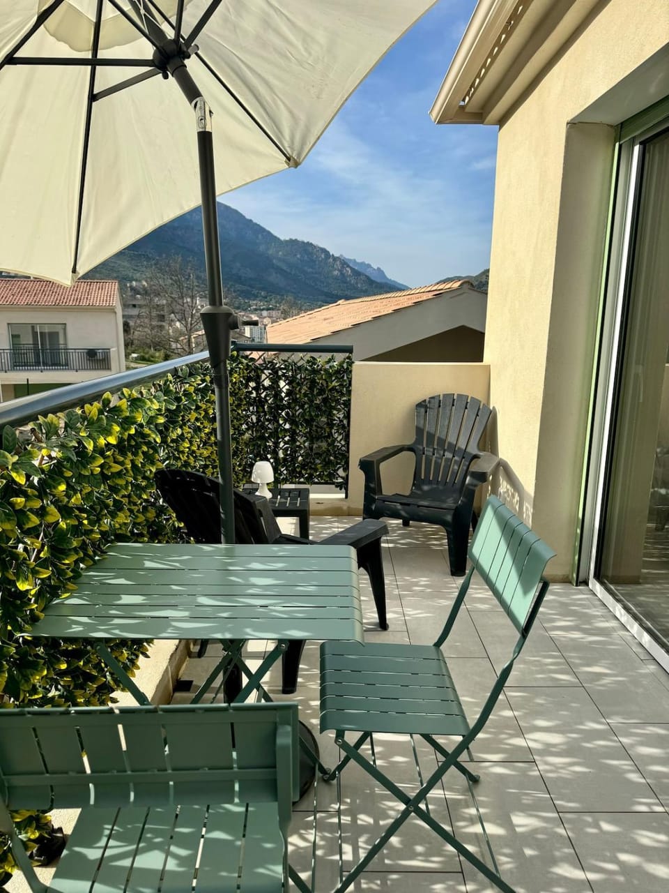 Charmant T2 avec terrasse-Corte Apartment in Corsica